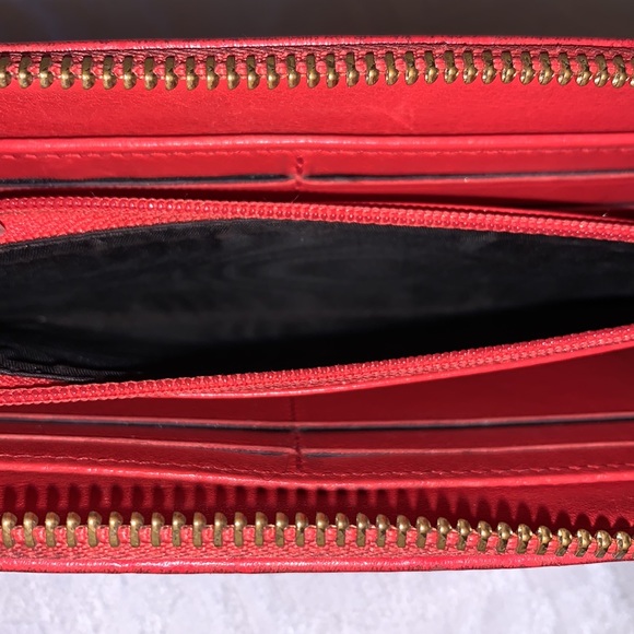 Gucci Wallet - Picture 11 of 17